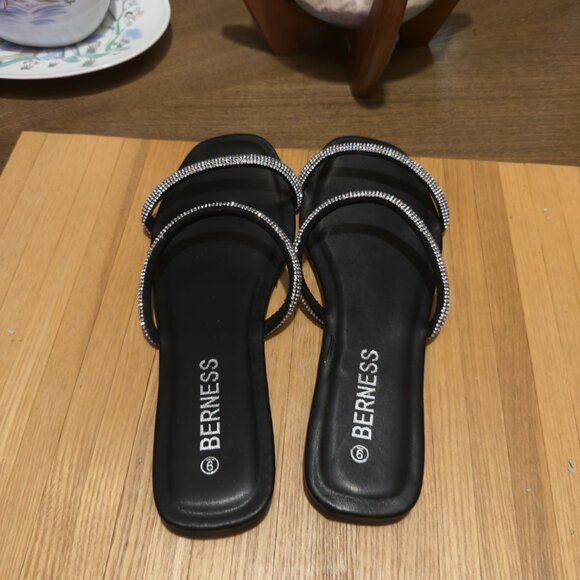 Slide sandals with two crystal-embellished straps - Picture 3 of 5